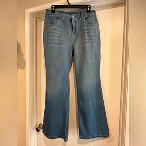 Blue Jeans with Flare Legs Gradient Wash